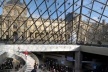 Pirâmide do Louvre, arquiteto I. M. Pei , Paris