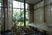 Exposição Anhangabaú Jardim Tropical na Casa de Vidro, sede do Instituto Bardi
