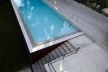 Escada de ligação e piscina. Casa Julião Sarmento, arquiteto Carrilho da Graça