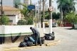 Rua Fidêncio Ramos: calçadas estreitas, mal conservadas e muito lixo