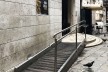 Rampa de acesso com material contemporâneo, Veneza