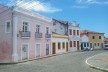 Arquitetura de portas e janelas configurando a cidade