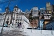 Centro Histórico de Salvador, casarões e prédios na encosta e a igreja de Nossa Senhora da Conceição da Praia