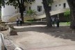 Pátio do Liceu Paraibano desprovido de mobiliário urbano para os estudantes