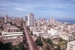 Vista geral do bairro do Vedado. Havana. As torres dos anos 1950 começam a derrubar as mansões do início do século 20