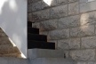 Escada de ligação ao espaço da piscina. Casa Julião Sarmento, arquiteto Carrilho da Graça