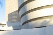 Guggenheim, com anexo no volume prismático ao fundo
