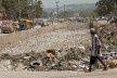 Porto Príncipe, Haiti, 2010. A falta de infraestrutura urbana e serviços públicos deficitários criam um cenário desolador