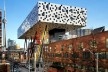 Sharp Center, exterior, Toronto, arquiteto Will Alsop, 2004