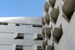 Detalhe do exterior do edifício principal do IUL, projetado por Hestnes Ferreira