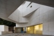 Sede da Fundação Iberê Camargo, acesso principal. Arquiteto Álvaro Siza, 2008