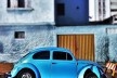 Fusca azul calcinha, série fotográfica “Os fuscas ofuscam”