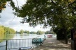 Atracadouro às margens do lago do Parc de la Tête d’Or, onde são organizados passeios no lago (de barcos e pedalins) e nos caminhos ao redor