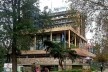 Edifício da Municipalidad de Córdoba, volumes articulados e base em pedra da região, arquitetos Santiago Sánchez Elía, Federico Peralta Ramos y Alfredo Agostini / Escritório Sepra