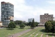 Fig. 15 - Universidade Nacional Autônoma do México. Administração e Serviços: Torre Reitoiía e Biblioteca Central. Plataformas