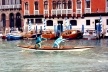 Remadores esportivos no Canal Grande, Veneza