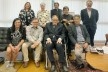 Bastidor da cerimônia. Em pé, Cristina Donadelli, Malu Refinetti, Hugo Segawa, Mônica Junqueira de Camargo e Eugênio Queiroga; sentados, Clara D'Alambert, Andrey Schlee, Carlos Lemos e Victor Hugo Mori
