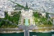 Vista aérea da cidade de Paris, França. Praça do Trocadero em destaque. Foto tirada a partir da Torre Eiffel, abr. 2009