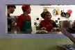 Carmen Silva na cozinha coletiva da Ocupação 9 de Julho