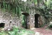 Ruínas do Engenho da Lagoinha, vista interna vãos de porta, Ubatuba SP