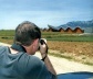 Nelson Kon fotografando bodega Ysios, arquiteto Santiago Calatrava