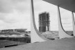Congresso Nacional em construção visto do Palácio do Planalto, Brasília, 1959