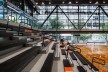 Ginásio colégio São Luis, arquibancada em uso. Urdi arquitetura.