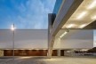 Museu Nacional dos Coches, articulação entre anexo e pavilhão principal, Lisboa. Arquiteto Paulo Mendes da Rocha, MMBB arquitetos e Bak Gordon arquitetos