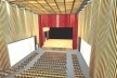 Vista interna do teatro para 400 pessoas