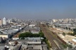 Vista do conjunto industrial na orla da ferrovia, no entorno da Estação da Mooca: à esquerda os edifícios do alto da Mooca e à direita, os do Ipiranga