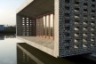 Casa de Cerâmica, Jinhua, China, 2003-2006. Arquiteto Wang Shu