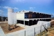 Escola do Centro Administrativo da Bahia, um dos exemplares da escola modular em blocos pré-moldados, Salvador. Arquiteto João Filgueiras Lima, Lelé