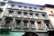 Tradicionais edifícios do centro de Budapeste com suas marcas do comunismo: a arquitetura e as marcas dos tiros nas paredes