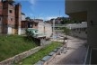 Parque Novo Santo Amaro V - Programa Mananciais, vista do parque e da pista de skate, São Paulo SP Brasil, 2009 – 2012. Arquitetos Héctor Vigliecca, Luciene Quel, Neli Shimizu e Ronald Fiedler Werner / Vigliecca & Associados
