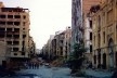 A Green line em Beirute, durante a guerra civil – Green line era a região da cidade em que não havia lei nem dono, e alvo constante de batalhas. Nessa região ficava a downtown
