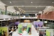 Biblioteca São Paulo, Parque da Juventude, São Paulo. Escritório Aflalo & Gasperini (arquitetura), Dante Della Manna (interiores) e Univers Design (design gráfico)