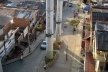 Rua reurbanizada sob o teleférico