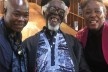 Demas Nwoko com A. Ugbodaga e o arquiteto Diébédo Francis Kéré, prêmio Pritzker 2022
