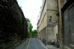 Bicicletas de estudantes estacionadas nos fundos da Queen’s College. Oxford, Inglaterra, maio 2011