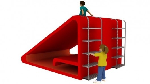 Brinquedo estilo casinha e escorrega moldado in loco