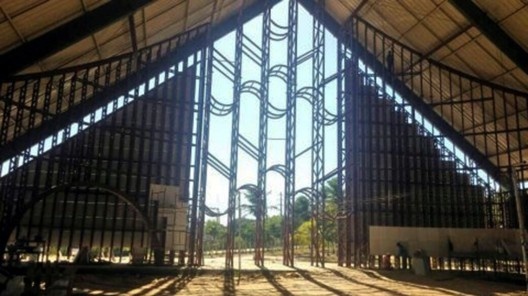 Igreja do Ressuscitado que Passou pela Cruz, Aquiraz CE, 2013. Arquiteta Janice Dantas Maçol / Stalero