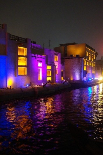 Construções no Dubai Creek