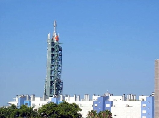 Verticalidade na arte pública (elementos de carácter referencial): Torre da Sacor