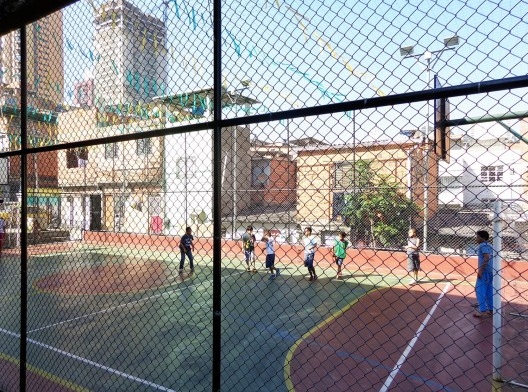 Escola Projeto Viver, quadra esportiva, São Paulo, Fernando Forte, Lourenço Gimenes e Rodrigo