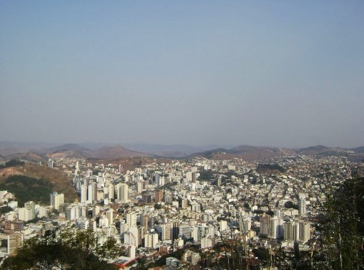 Vista panorâmica da cidade de Juiz de Fora, abril de 2007