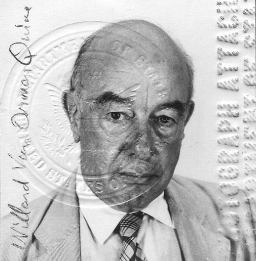 Foto do passaporte de Willard V. Quine