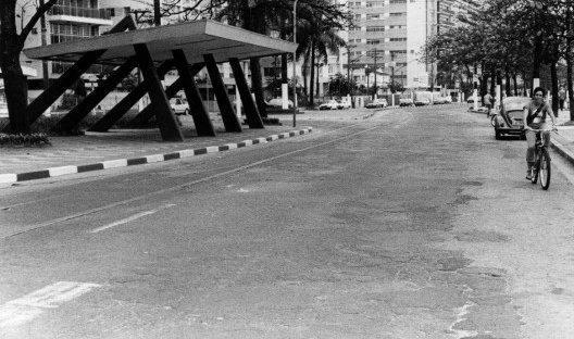 Praça do Boqueirão, um dos dois abrigos, Santos, 1960