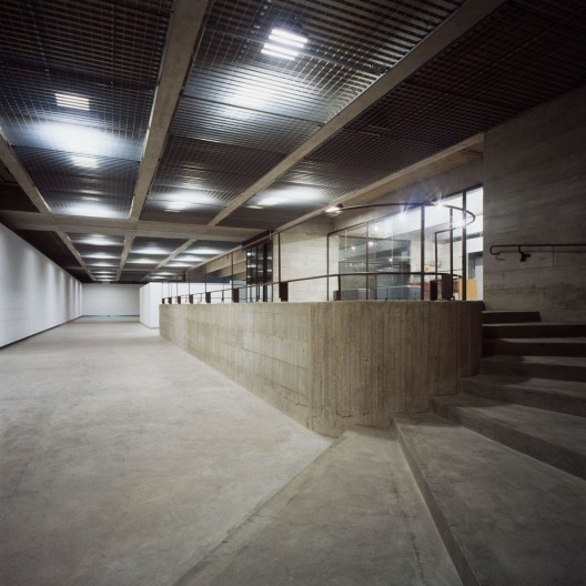 Museu Brasileiro da Escultura e da Ecologia — Mube, São Paulo SP, 1995. Arquiteto Paulo Mendes da Rocha