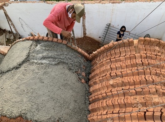 Casa Intermedia, Assunção, Paraguai, 2021. Arquitetos Horacio Cherniavsky, Viviana Pozzoli, Gabriela Ocampos, Franco Pinazzo e Rolph Vuyk (autores) / Equipo de Arquitectura