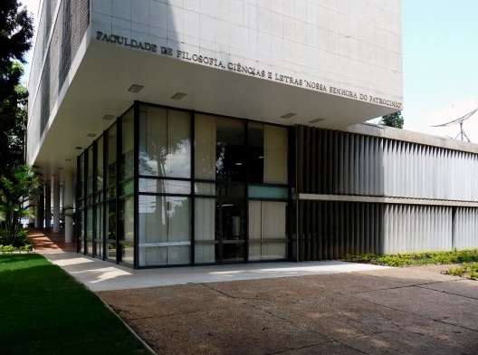 Faculdade de Filosofia, Ciências e Letras de Itu, Itu SP Brasil, 1959. Arquiteto João Walter Toscano